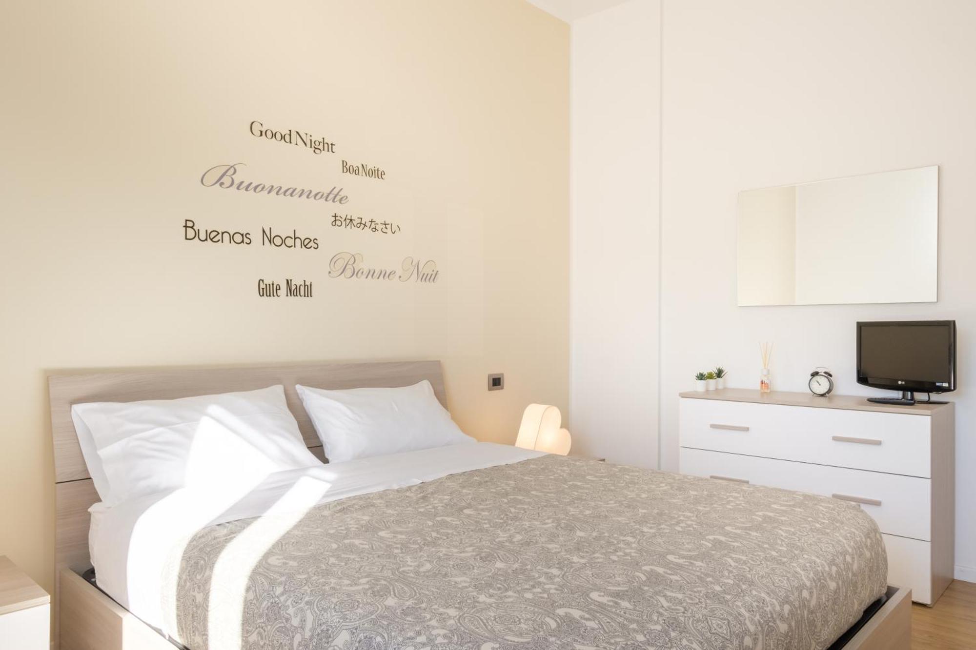 Scandellari Apartments - Stylish Stay For Two Guests بولونيا المظهر الخارجي الصورة