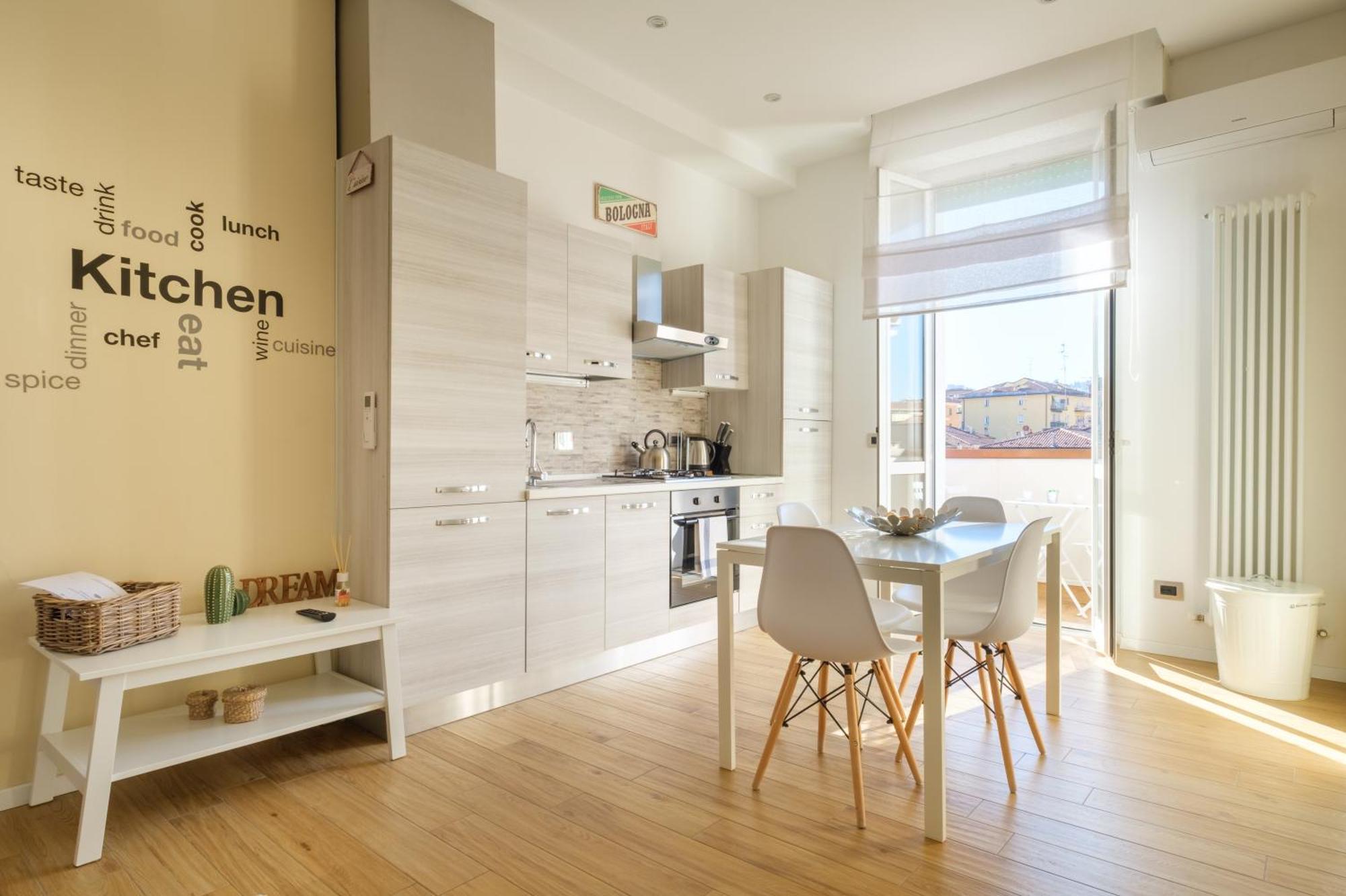 Scandellari Apartments - Stylish Stay For Two Guests بولونيا المظهر الخارجي الصورة
